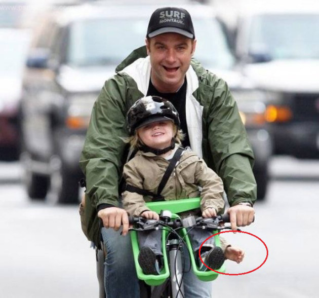 Liev Schreiber Photoshop